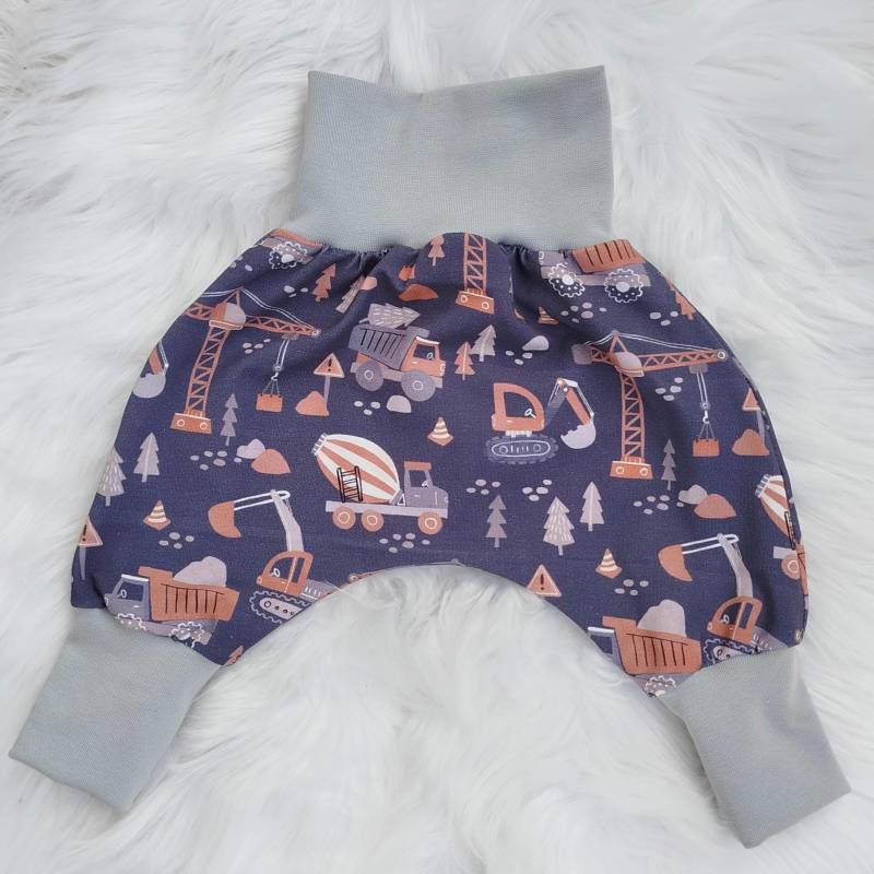 Bio Pumphose, Mitwachshose, Baustelle , Bagger von LisasLovelyClothing