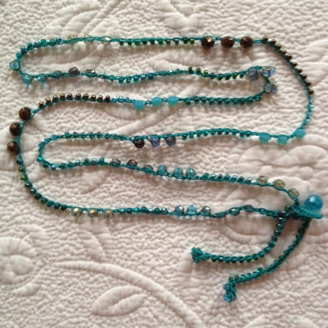 Aqua Blau, Facettierte Bronze, Goldgrüne Und Rauchblaue Kristalle, Smaragdgrüne Perlen Gehäkeltes Boho Wickelarmband Oder Halskette, Lariat Aqua Blau, Facettierte Bronze, Goldgrüne Und Rauchblaue Kristalle, Smaragdgrüne Perlen Gehäkeltes Boho Wickelarmband Oder Halskette, Lariat von LisasWishingWELL