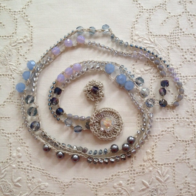 Periwinkle Blau Kristall Und Graue Perle Gehäkelt Perlen Wickeln Armband, Halskette, Brautjungfern Geschenk Periwinkle Blau Kristall Und Graue Perle Gehäkelt Perlen Wickeln Armband, Halskette, Brautjungfern Geschenk von LisasWishingWELL