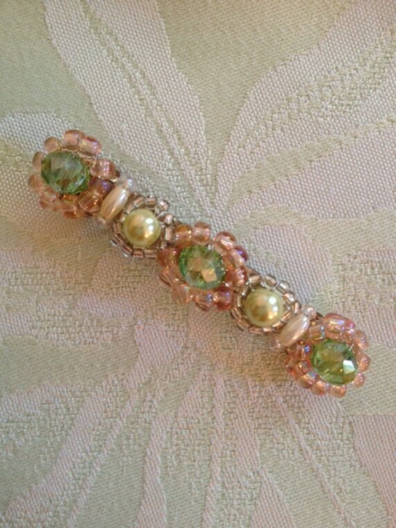 Schillernde Seladongrün - Und -Rosakristalle, Blassgrüne Perlen, Haarspangen Aus Brautschmuck, Vogeljungferngeschenke, Weihnachtsgeschenke Schillernde Seladongrün - Und -Rosakristalle, Blassgrüne Perlen, Haarspangen Aus Brautschmuck, Vogeljungferngeschenke, Weihnachtsgeschenke von LisasWishingWELL