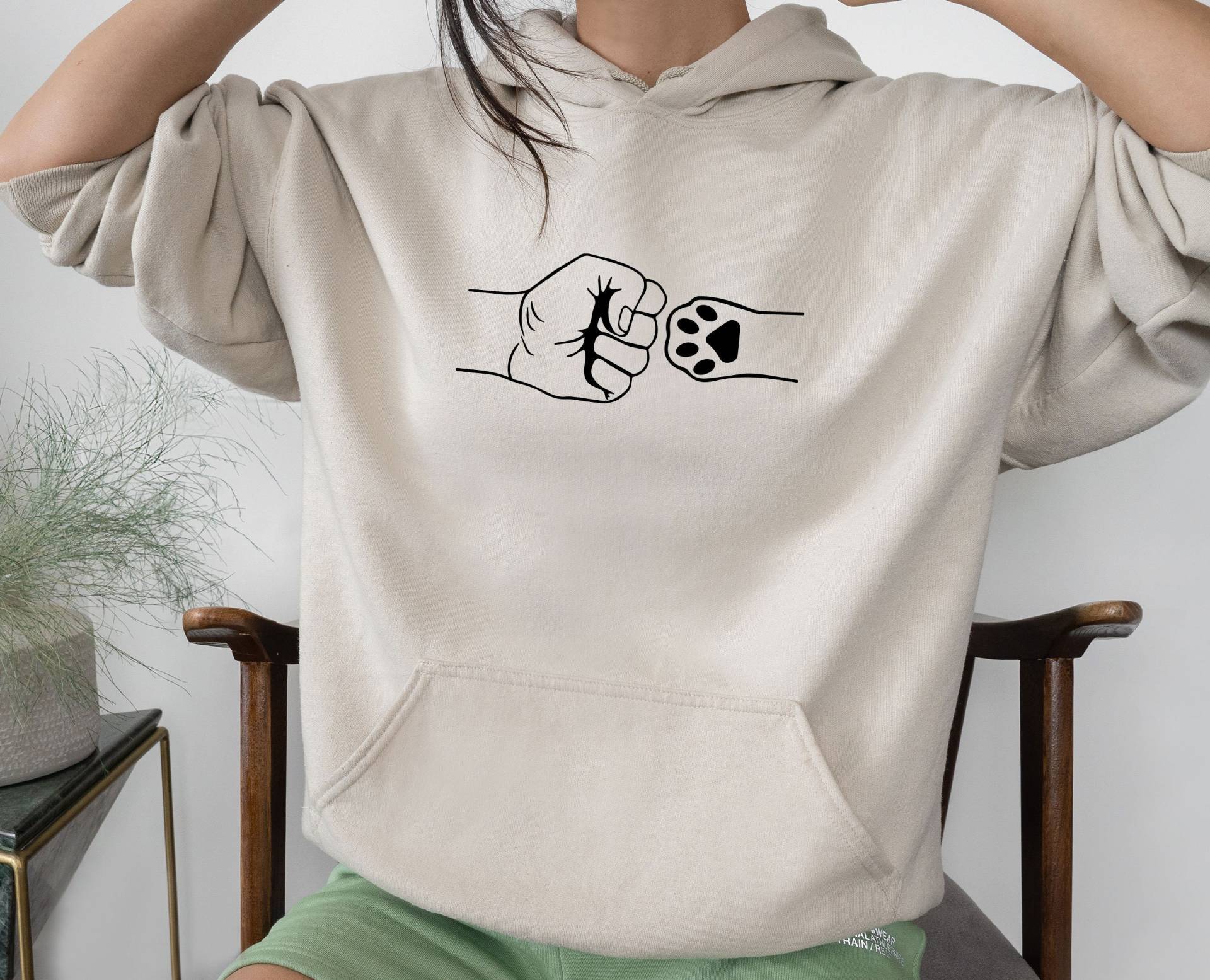 Lustiges Katzen-Sweatshirt, Pfotenabdruck-Pullover, Geschenke Für Katzenliebhaber, Katzenbesitzer-Geschenk, Menschliche Hand Und von LismoreBoutique