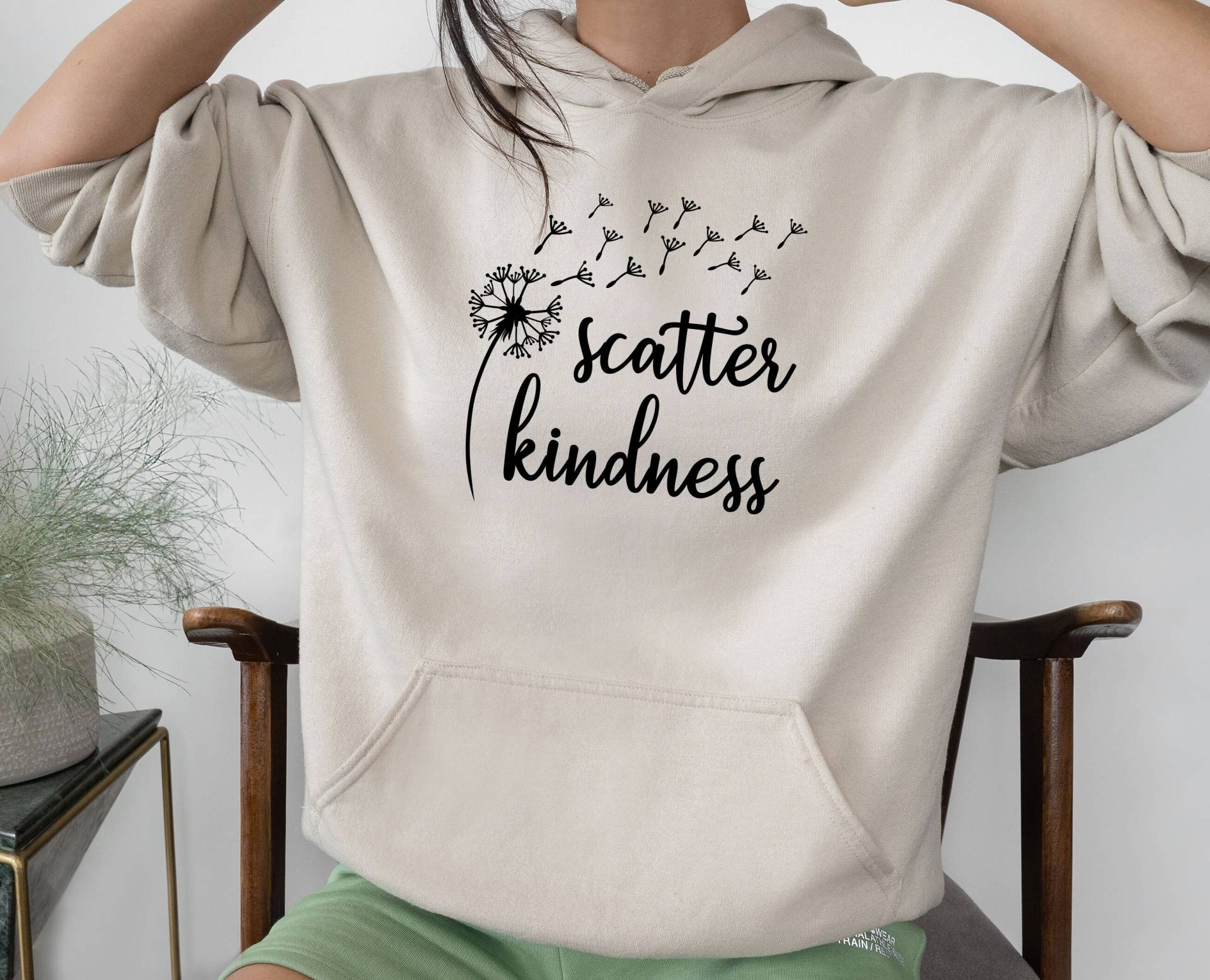 Sei Freundlicher Hoodie, Scatter Kindness, Kindness Matters, Motivations Inspirational Löwenzahn Yoga Hoodie von LismoreBoutique