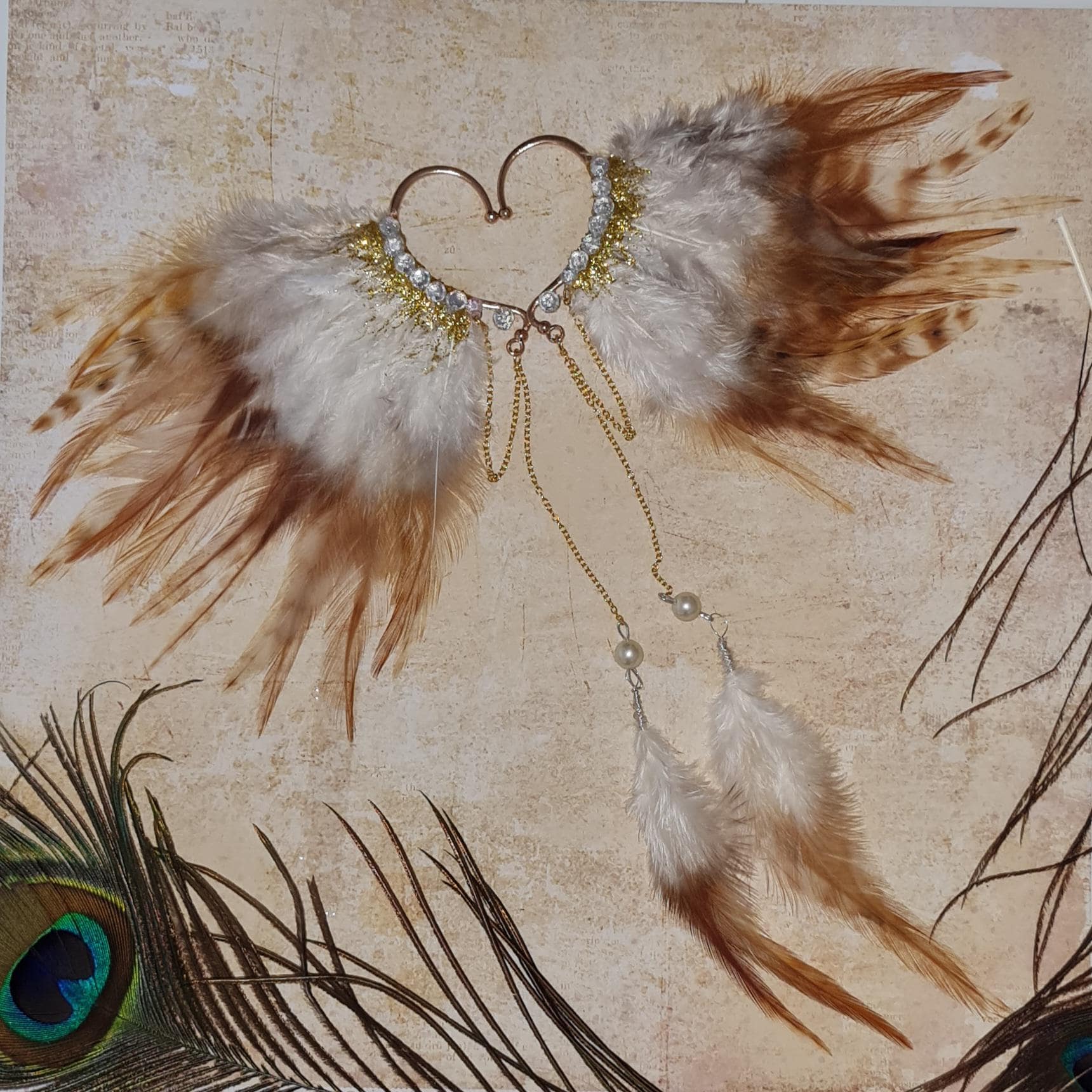Ohren Manschetten "Feather" Aus Federn Und Ketten, Handgefertigt Ohren Manschetten "Feather" Aus Federn Und Ketten, Handgefertigt von LissysFantasy