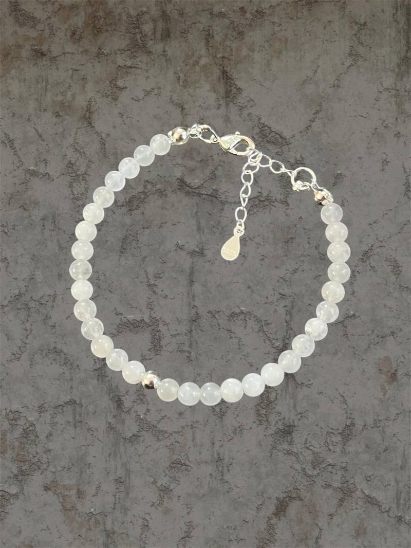 Hangefertigtes Armband Aus Mondstein.echtem Silberverschluss/Abstandsperle.perfekt Zum Verschenken von LissysSchmuckdesign