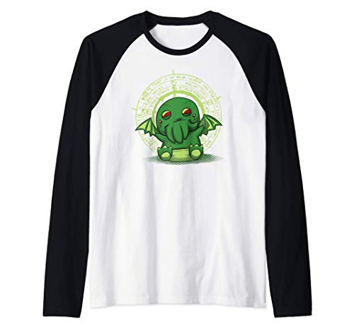 Kleines Cthulhu süßes Necronomicon Baby Cthulhu Raglan von LitShirts