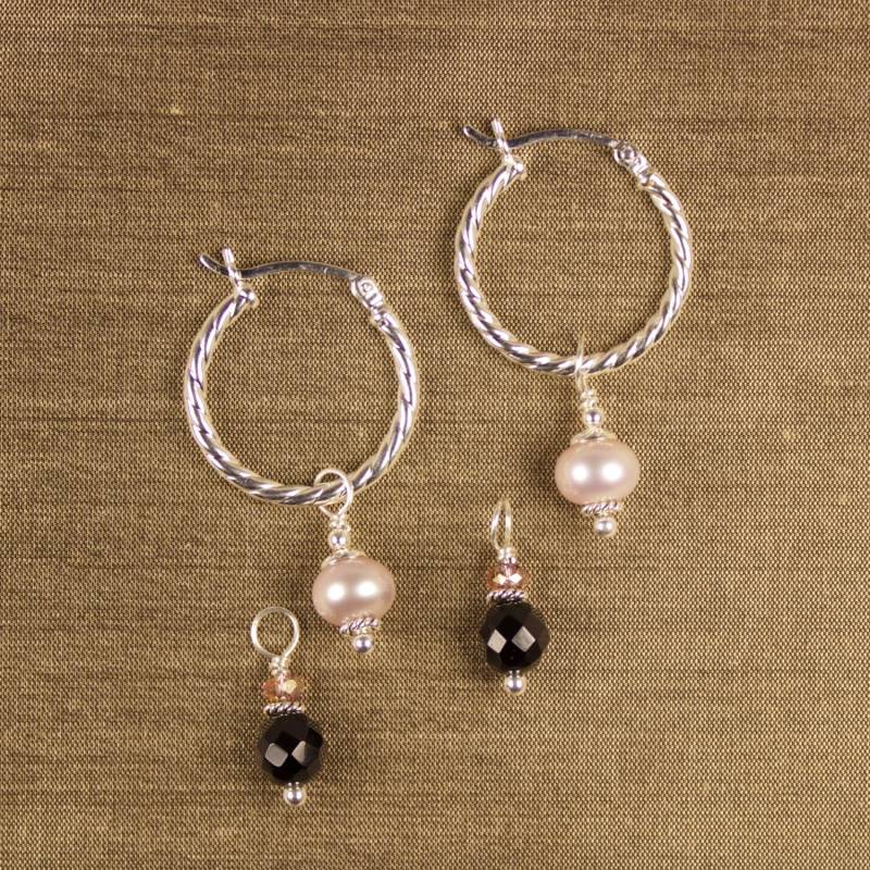 Austauschbare Creolen Mit Perlen Und Onyx Austauschbare Creolen Mit Perlen Und Onyx von LitaKinsey