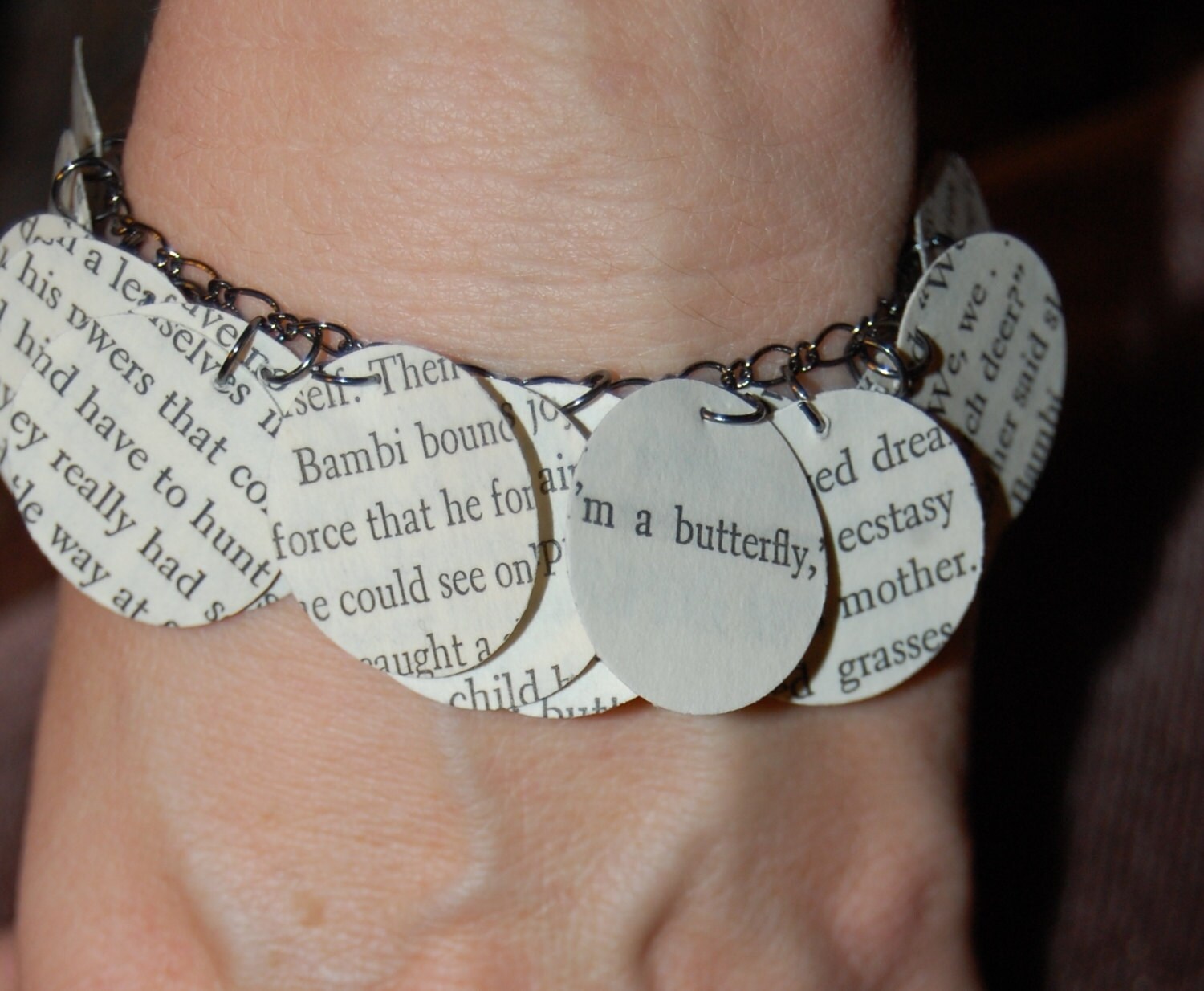 "Bettelarmband Aus "Bambi" Buchseiten Von 1956." "Bettelarmband Aus "Bambi" Buchseiten Von 1956." von LithonyDesigns
