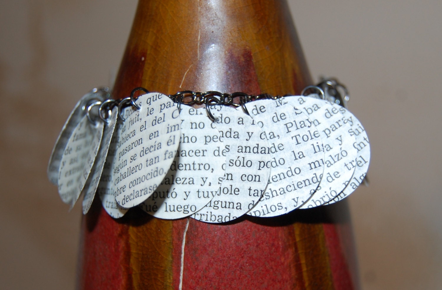 "Bettelarmband Aus "Don Quijote De La Mancha" Buchseiten Dem Jahr 1948." "Bettelarmband Aus "Don Quijote De La Mancha" Buchseiten Dem Jahr 1948." von LithonyDesigns