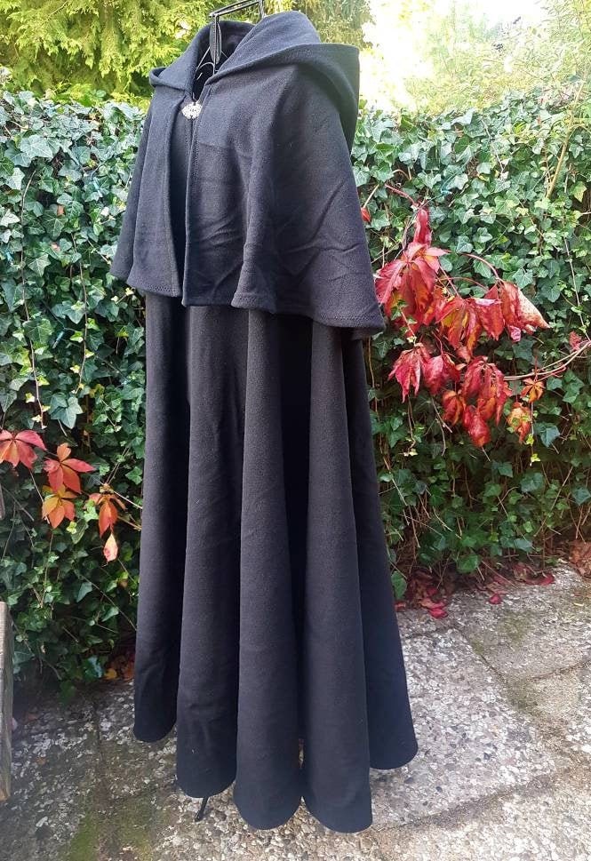 Schwarzer Kaschmir Mantel Umhang Kapuze Pelerine Wolle Edel Cape Nachtwächter von LittIeRedRidingHood
