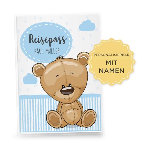 Little Fairy Tales Reisepasshülle für Kinder personalisierbar | Kinderreisepasshülle mit Personalisierung/Namen | Schutzhülle personalisierbar mit Dorftiere Bär von Little Fairy Tales