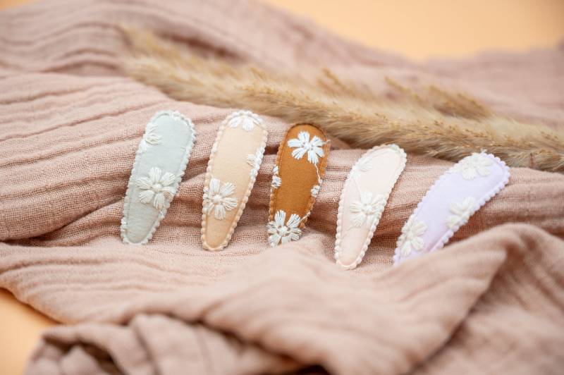 Haarspange Haarclip Mit Bestickten Blumen 2 Stück Im Set von LittleAConcept