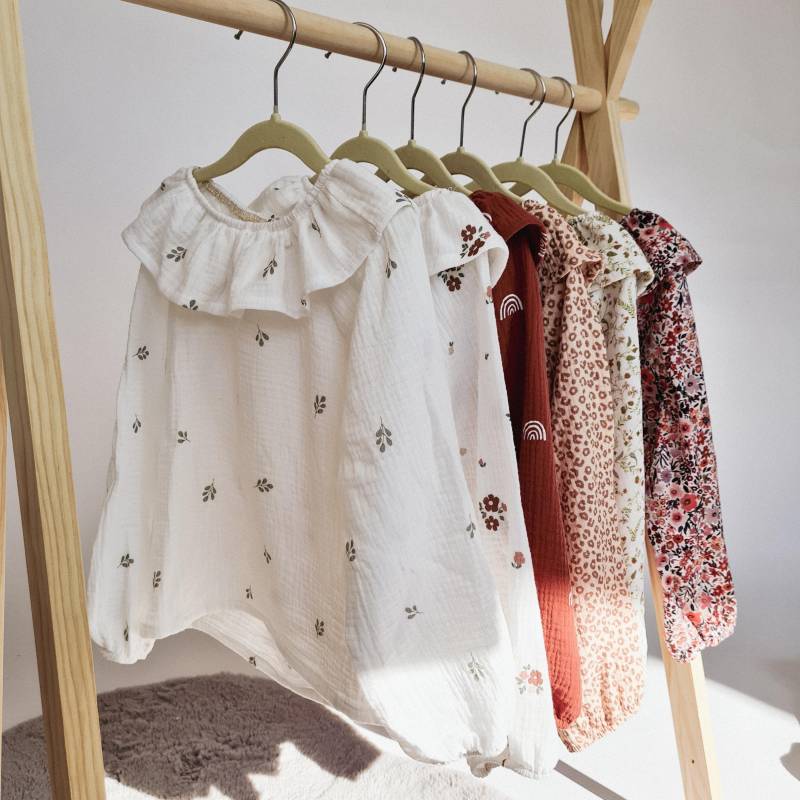 Premium Baumwoll-Musselin Bluse Wildblume Mädchen von LittleANTunique