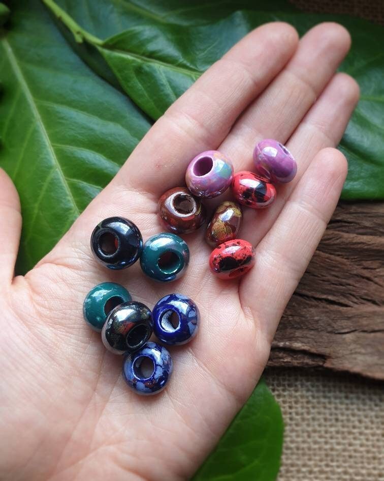 2 Dreadperlen Dreadschmuck // Keramik Großlochperle Bunt 6mm Durchmesser 2 Dreadperlen Dreadschmuck // Keramik Großlochperle Bunt 6mm Durchmesser von LittleArtifactsArt