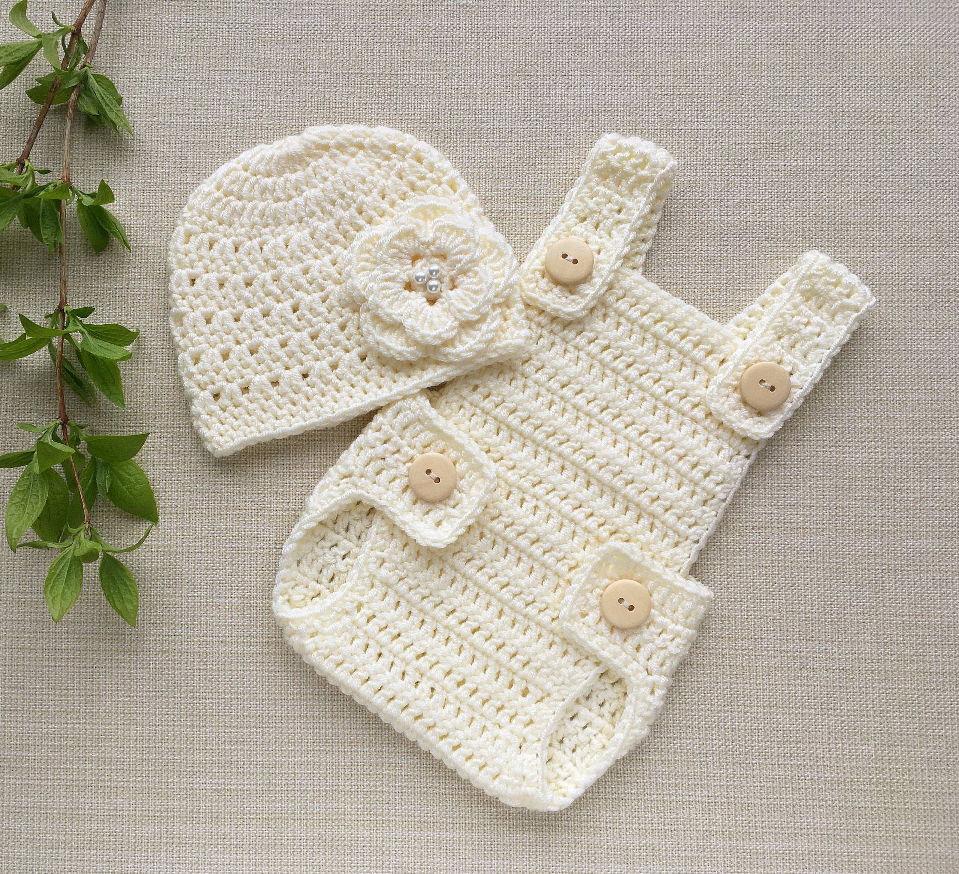 Neugeborenen Mädchen Kommt Nach Hause Outfit, Creme Baby Strampler Und Mütze Mit Blume 0-3 Monate Kleidung Für Bilder, Neugeborene Fotografie Outfit von LittleBabyProps