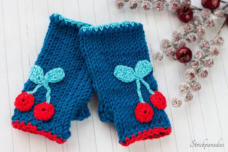 Kinderkirschen Stulpen Kuschelwarme Handstulpen Mädchenstulpen Pulswärmer Kirschen von LittleBabyofficial