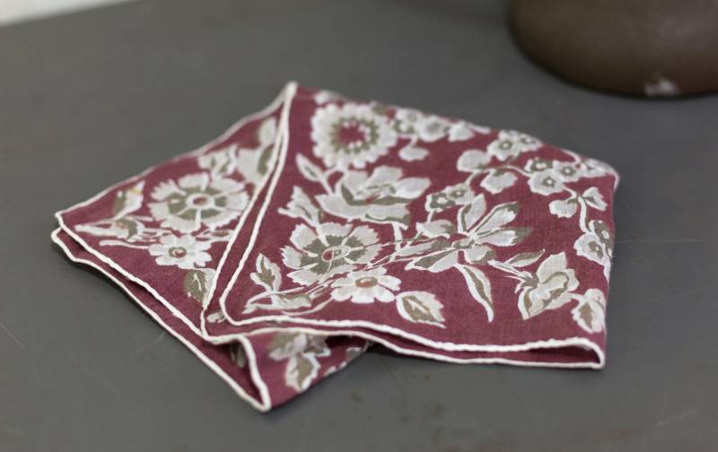 Lila Floral Hankie Lila Floral Hankie von LittleBadCo