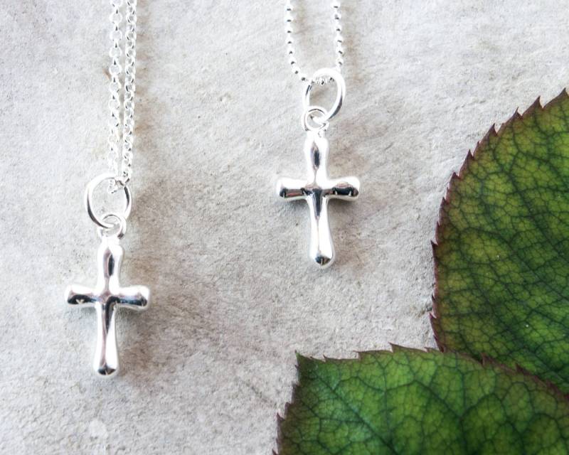 sterling Silber Kreuz Halskette Perlenhalskette, Kommunion Geschenk sterling Silber Kreuz Halskette Perlenhalskette, Kommunion Geschenk von LittleBeetleSpain