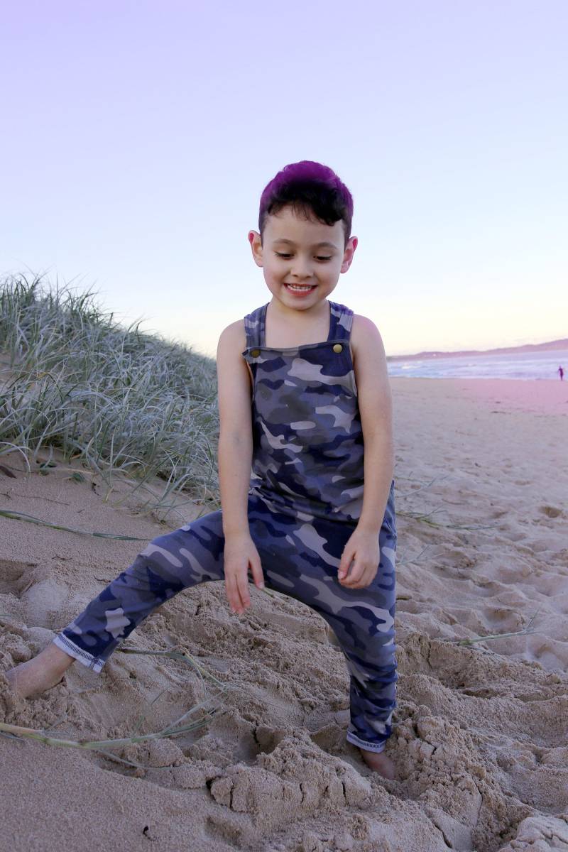 Jungen Blau Camo Overall Weicher Baumwoll Kinder Overall von LittleBirdCollective