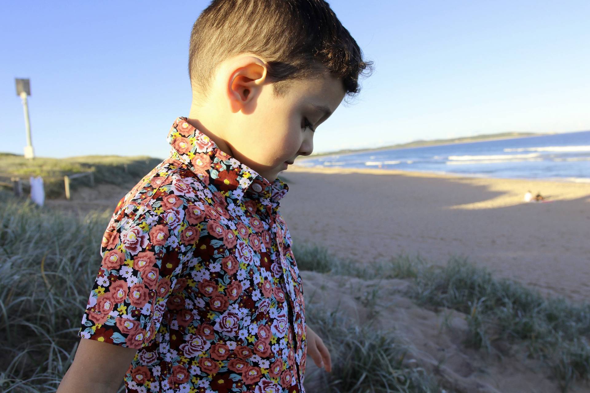 Jungen Floral Button-Up Shirt Handgemachtes Baumwollhemd von LittleBirdCollective