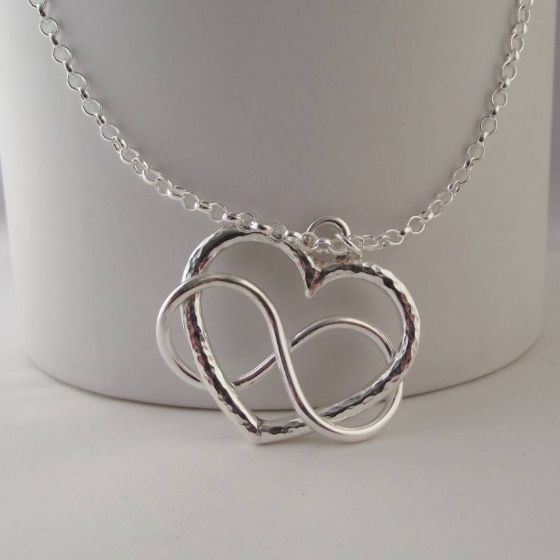 Atemberaubender Handgefertigter Massiver Sterling Silber "My Unendliches Herz" Anhänger Mit Kette Atemberaubender Handgefertigter Massiver Sterling Silber "My Unendliches Herz" Anhänger Mit Kette von LittleBirdStudio22