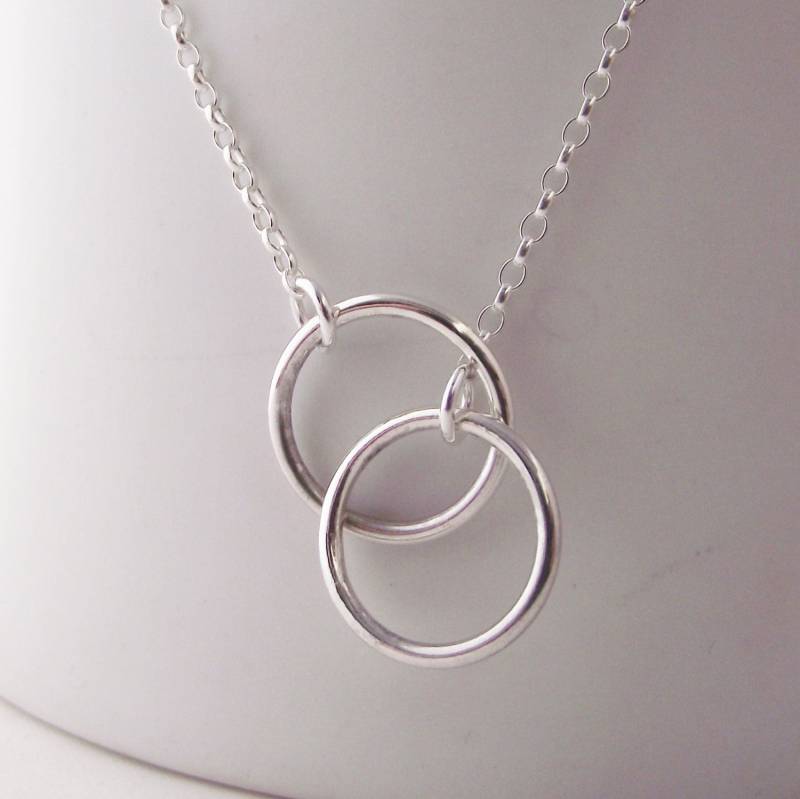 Handgemachte Solid Sterling Silber Kreise Anhänger Karma Freundschaft Lariat Halskette von LittleBirdStudio22