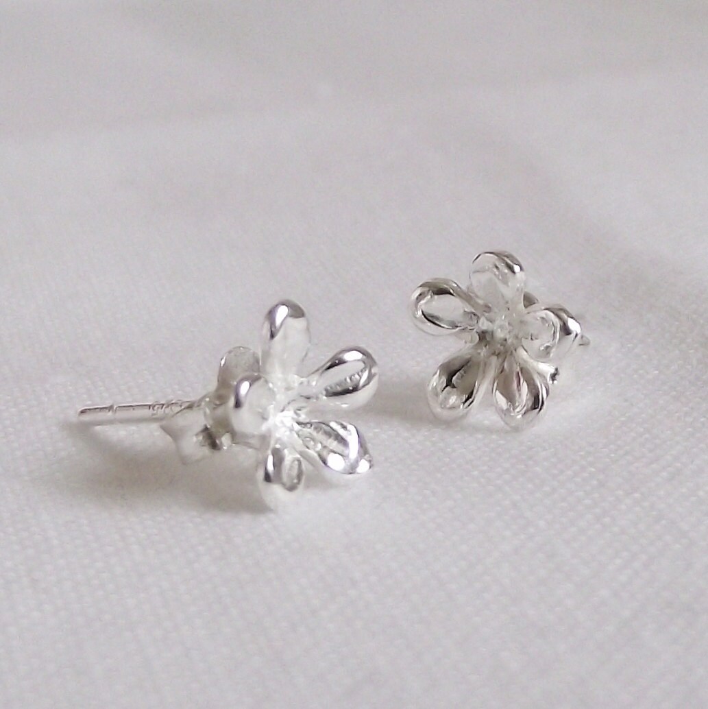 Wunderschön Detaillierte Handgefertigte Funkelnde Blume Sterling Silber 925 Ohrringe Einzigartiges Geschenk Wunderschön Detaillierte Handgefertigte Funkelnde Blume Sterling Silber 925 Ohrringe Einzigartiges Geschenk von LittleBirdStudio22