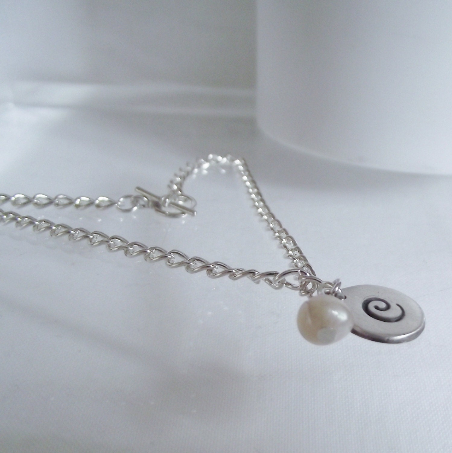 Wunderschöne Personalisierte Erste Reine Feinsilber 999 Und Süßwasser Perle Bettelarmband Individuell Geschenk Wunderschöne Personalisierte Erste Reine Feinsilber 999 Und Süßwasser Perle Bettelarmband Individuell Geschenk von LittleBirdStudio22