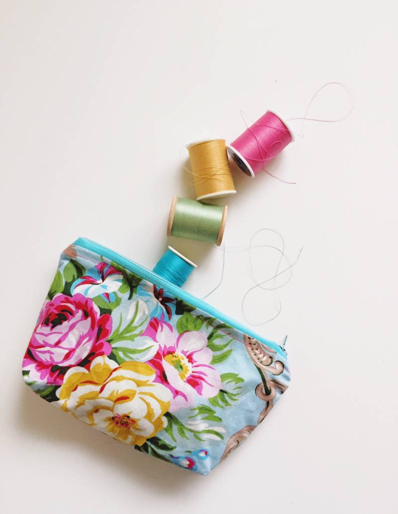 Frühling Blumen-Reise-Etui Frühling Blumen-Reise-Etui von LittleBittyJane