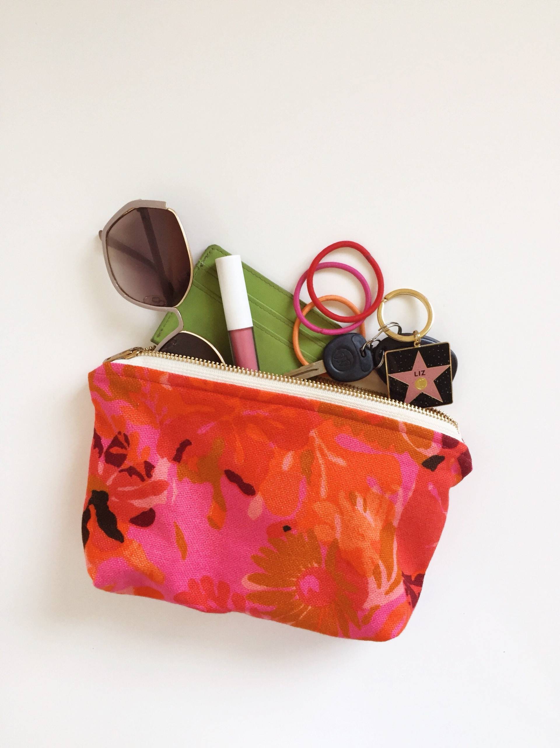 Maximalist Vintage Pink Und Orange Reise/Makeup/stiftetasche Maximalist Vintage Pink Und Orange Reise/Makeup/stiftetasche von LittleBittyJane