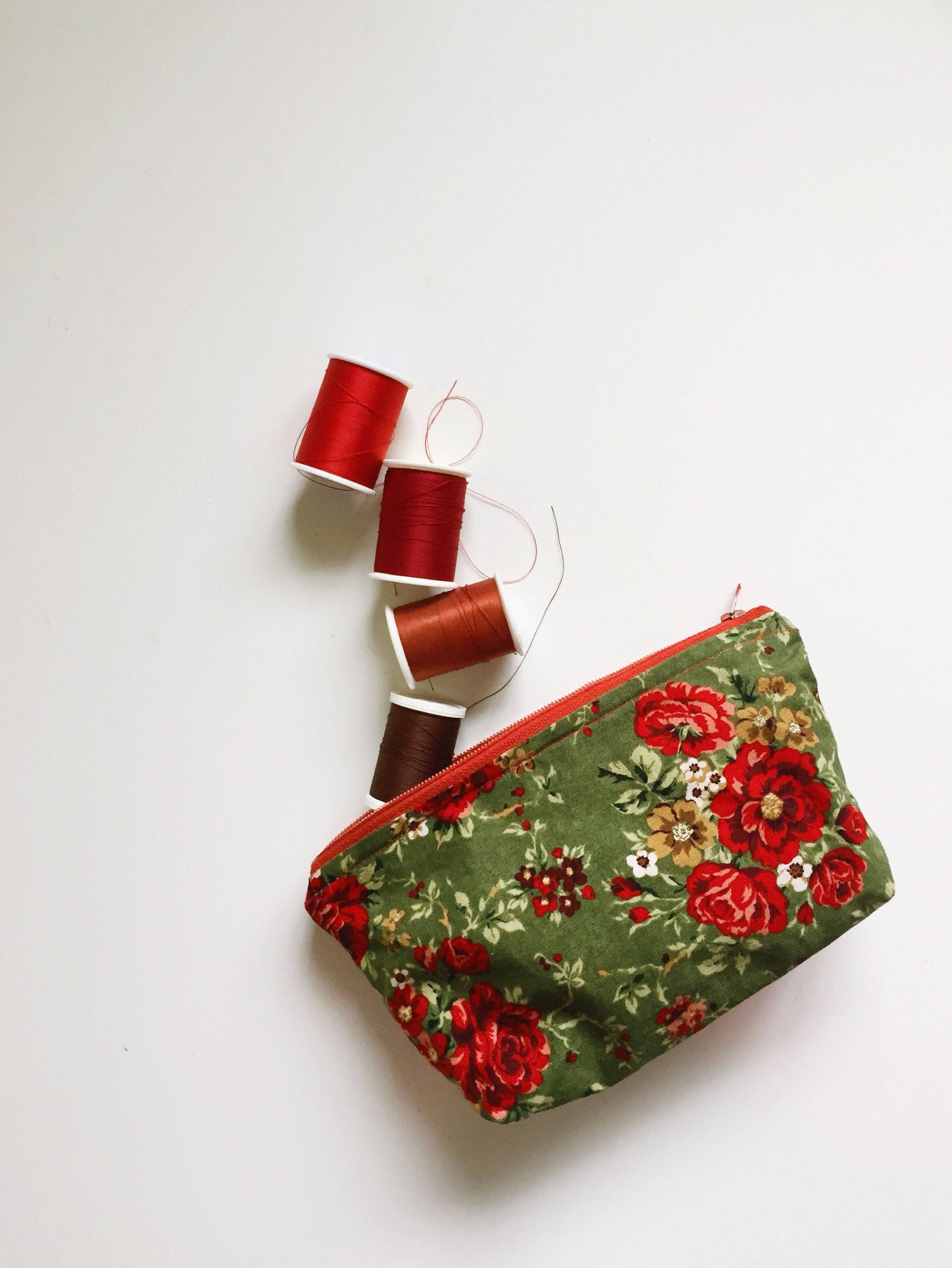 Rote Rose-Reise-Etui Rote Rose-Reise-Etui von LittleBittyJane