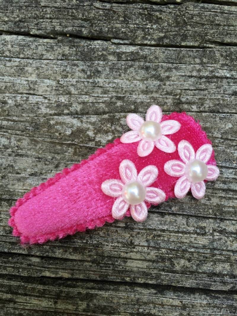 Samt Rosa Blume Snap-Clip von LittleBowPop
