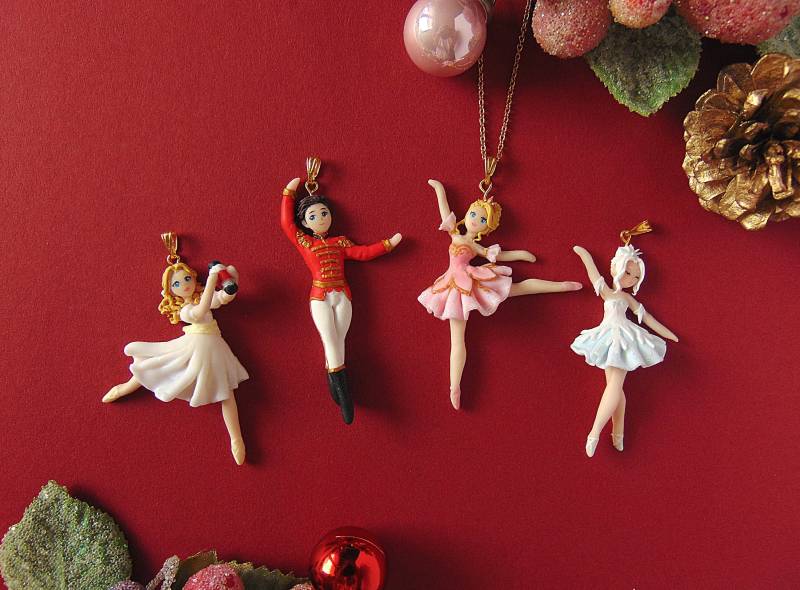Der Nussknacker Schmuck Kollektion - Fimo Ballerina Halskette Weihnachts von LittleBreezesCrafts