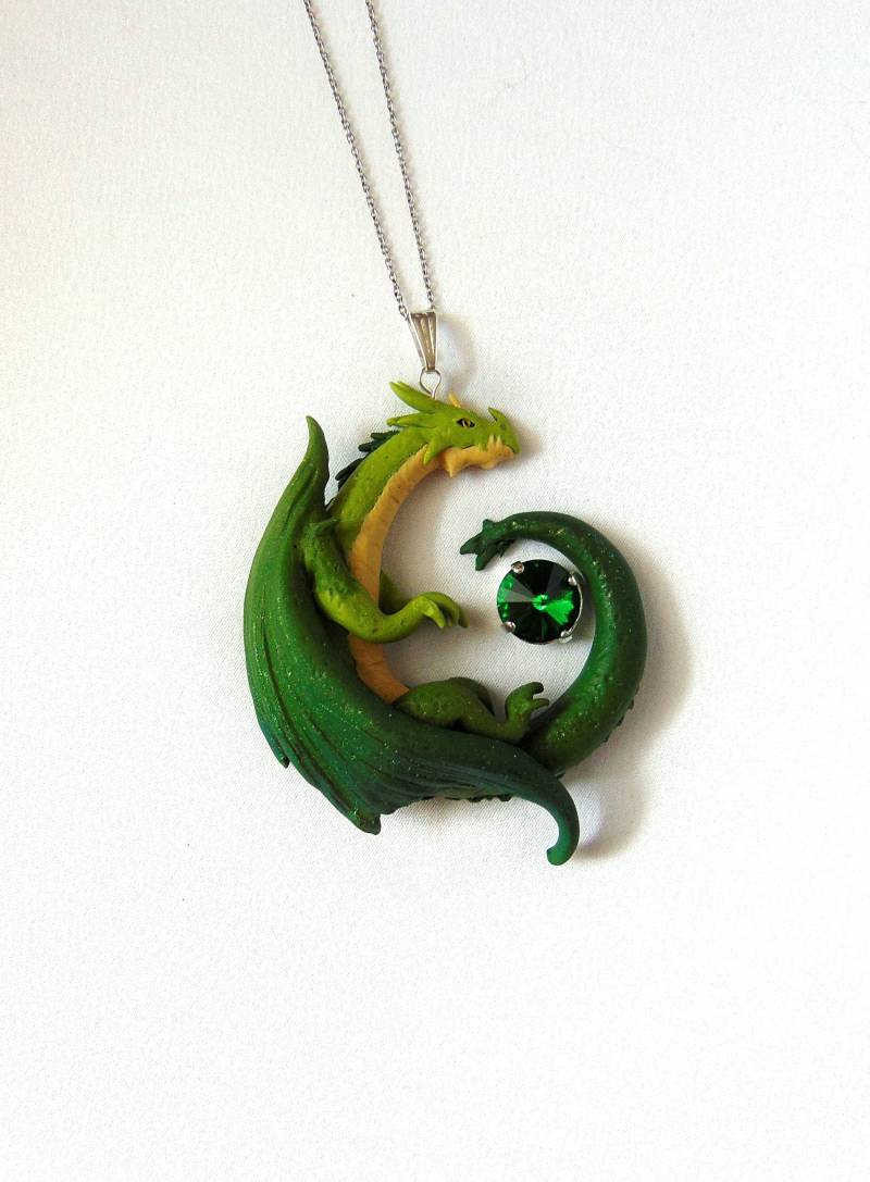 Grüner Drache Halskette - Anhänger Fimo Schmuck Drachen Swarovski Fantasy von LittleBreezesCrafts