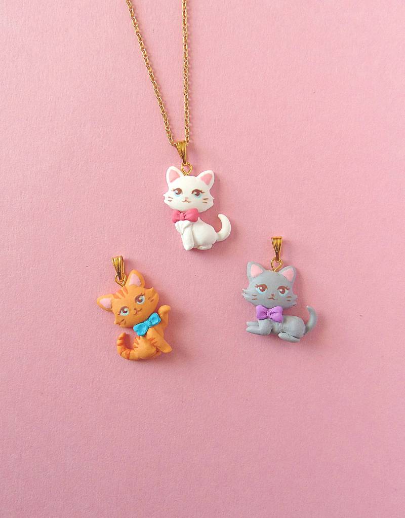 Süße Katzen Halskette - Anhänger Mit Katzenmotiv Fimo Schmuck von LittleBreezesCrafts