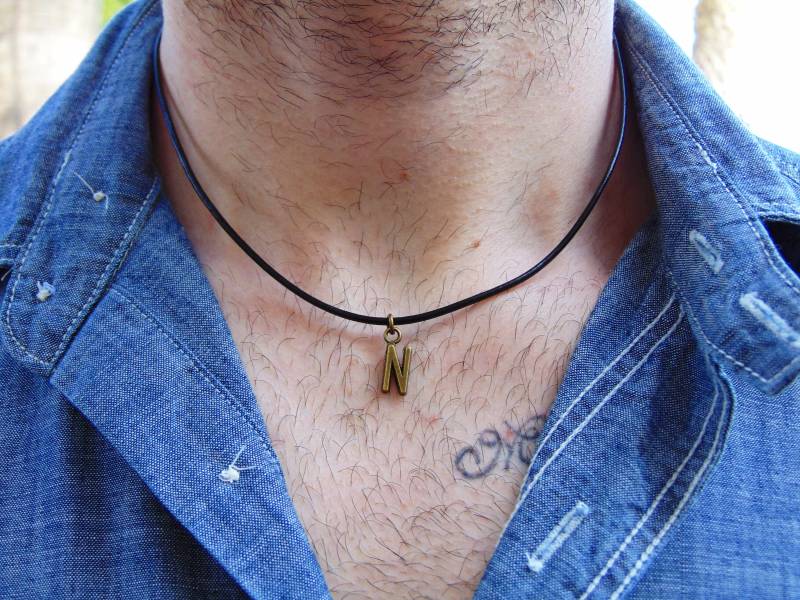 Buchstabenkette, Buchstabenanhänger, Lederbandkette Für Herren von LittleBuddhaByK