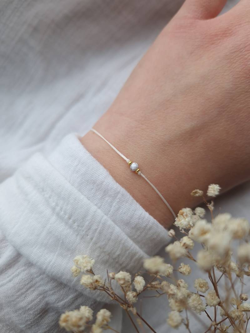 Howlith Armband | Filigranes Zartes Edelsteinarmband von LittleBumblebean