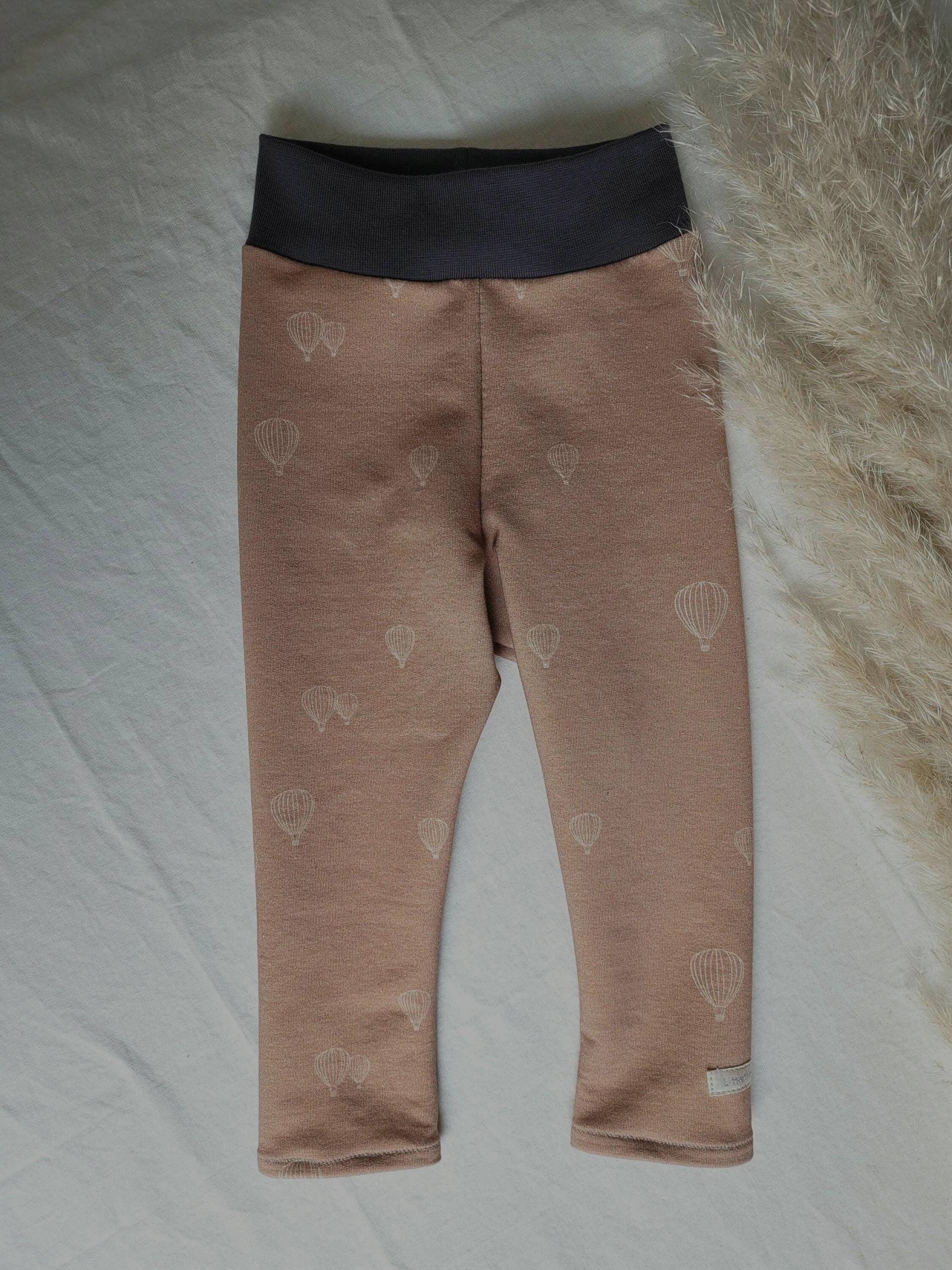Leggins/Hose Aus French Terry | Bio-Baumwoll Braun Mit Heißluftballons Für Babys/Kleinkinder - Ab Gr. 56 -116 Temperaturausgleichend Leggins/Hose Aus French Terry | Bio-Baumwoll Braun Mit Heißluftballons Für Babys/Kleinkinder - Ab Gr. 56 -116 Temperaturausgleichend von LittleChestnuts