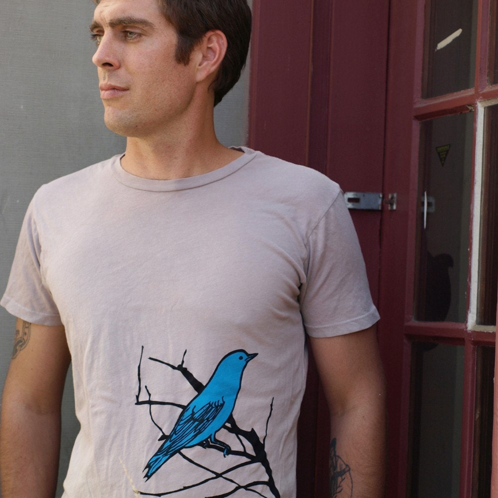 Vogel Auf Einem Zweig Bio-Baumwolle Tshirt Vogel Auf Einem Zweig Bio-Baumwolle Tshirt von LittleCityDesigns