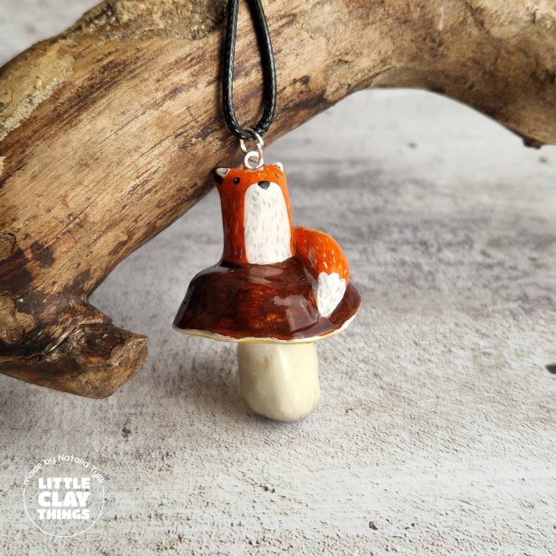Handgemachte Fuchskette Mit Pilz | Herbstlicher Wald Anhänger Aus Polymer Clay von LittleClayThings191