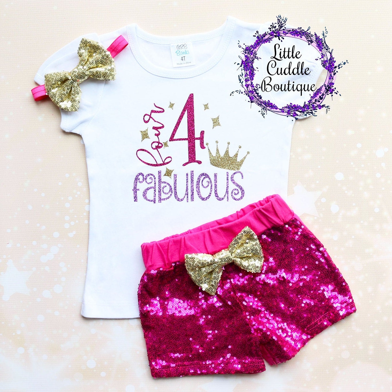 Vier Fabelhafte Shorts Zum 4. Geburtstag, 4 Jahre Altes Mädchen Geburtstagsoutfit, Und Fabelhafte von LittleCuddleBoutique