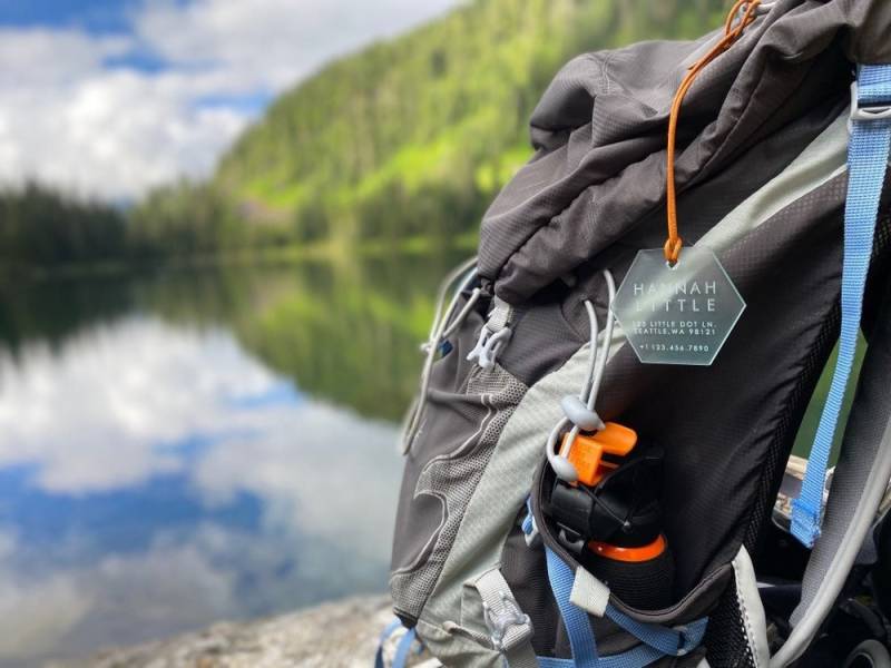 Gepäckanhänger Personalisiert Wandern Abenteuer Camping Entdecker Gravur Tasche Baby Anhänger Reise Geschenk Valentinstag M2 von LittleDotStudio