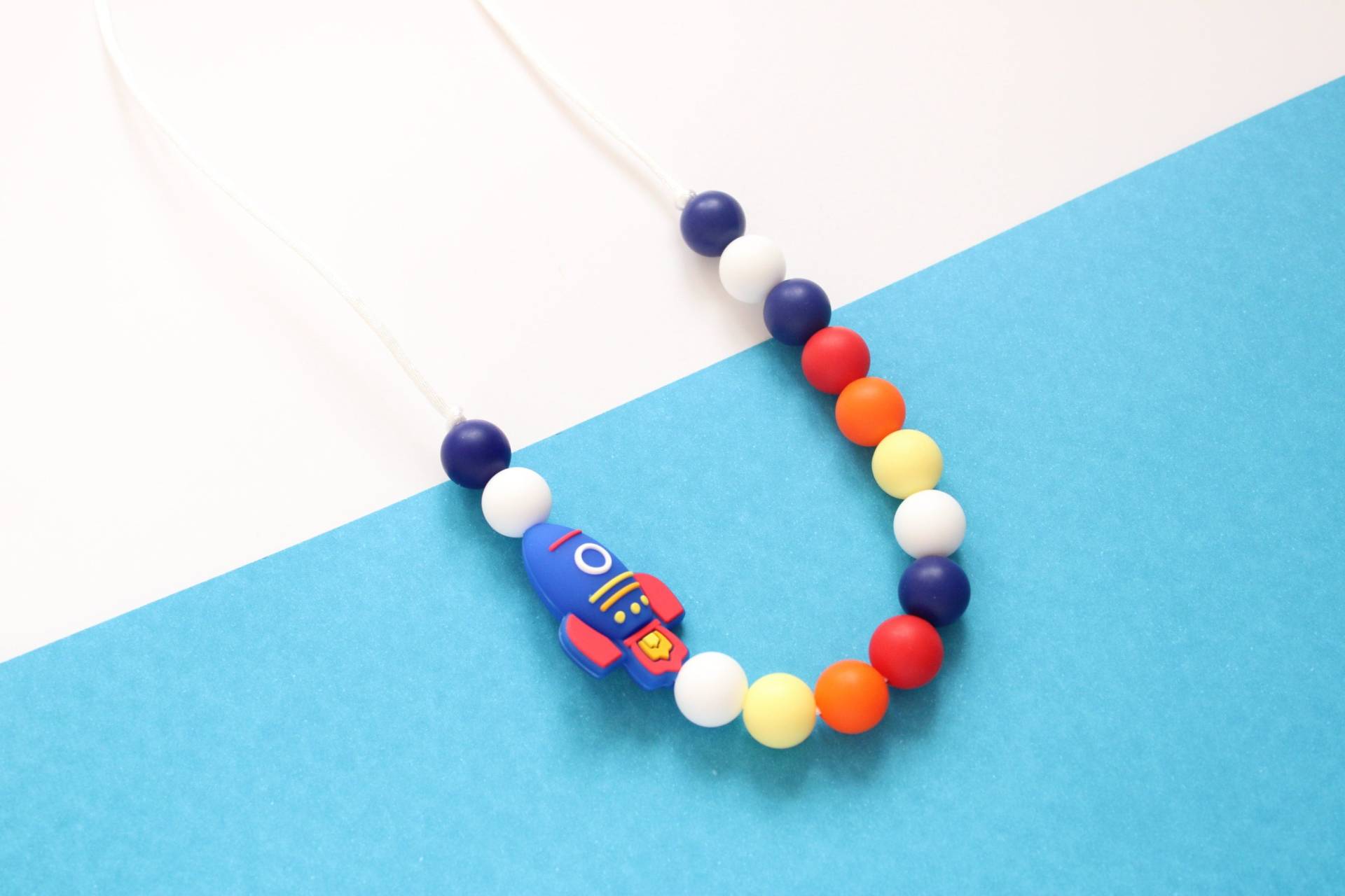 Kinder Halskette Kinderschmuck - Rocket Ship Necklace Kind Sensory Autism Adhs von LittleDuckyuk