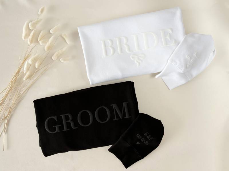 Geprägte Braut & Bräutigam Sweatshirts Benutzerdefiniertes Hochzeitsdatum Geschenk von LittleEnglandGifts