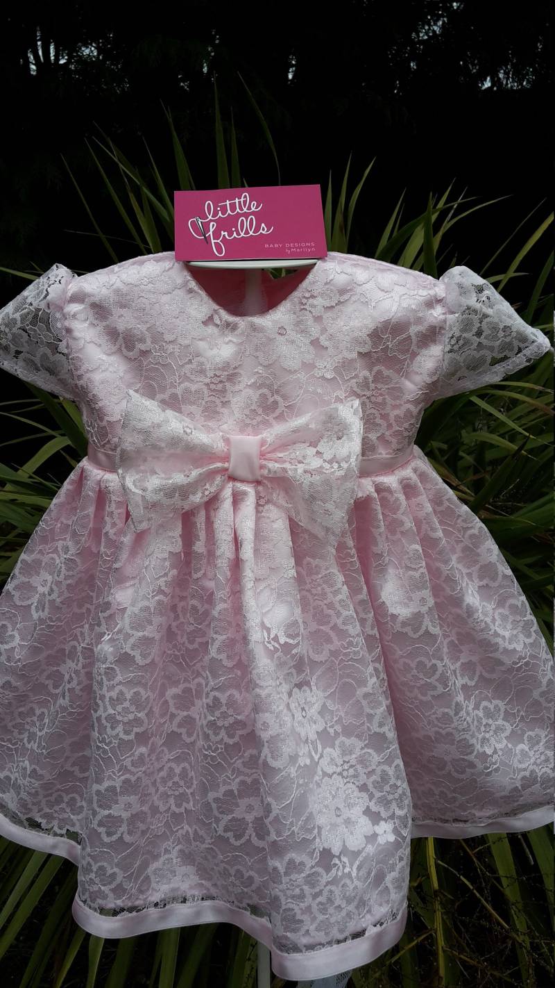 Belle Of The Ball Rosa Spitzenkleid von LittleFrillsBaby