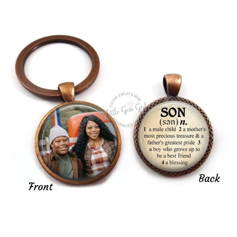2-Seitiger Personalisierter Foto-Schlüsselanhänger Für Den Sohn - Personalisiertes Geschenk Von Mama Und Papa Doppelseitiger Schlüsselanhänger von LittleGemGirl