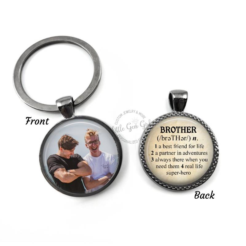 Brother Schlüsselanhänger Charm - Doppelseitiger Custom Photo & Wörterbuch Definition Personalisierter Bruder Der Braut Hochzeitsandenken von LittleGemGirl