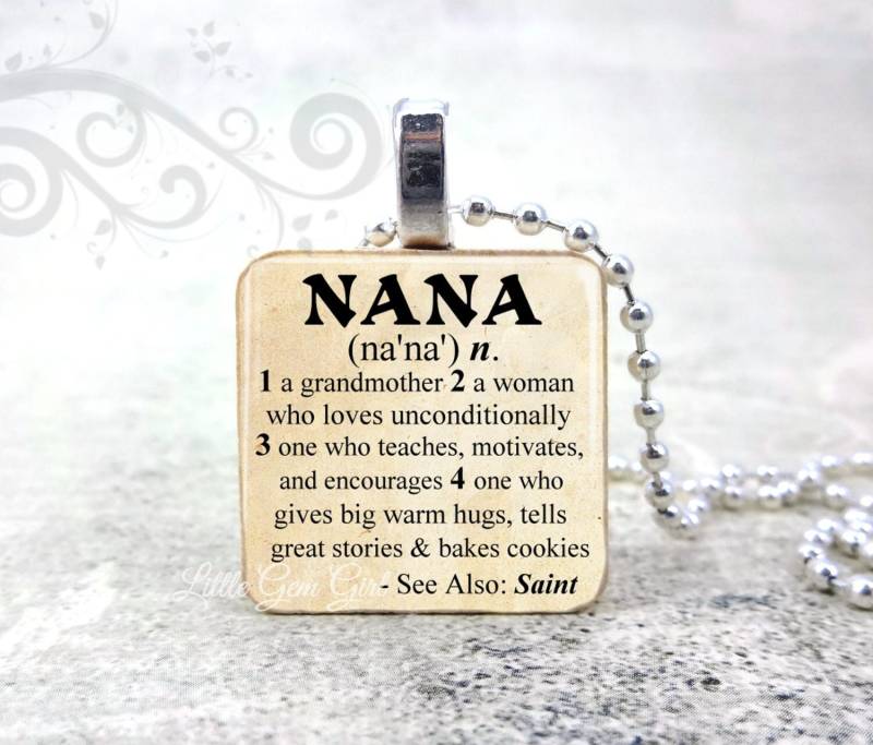 Nana Halskette Wörterbuch Definition Anhänger - Muttertag Personalisiertes Geschenk Oma Zitat Schmuck in Zwei Farben Erhältlich von LittleGemGirl