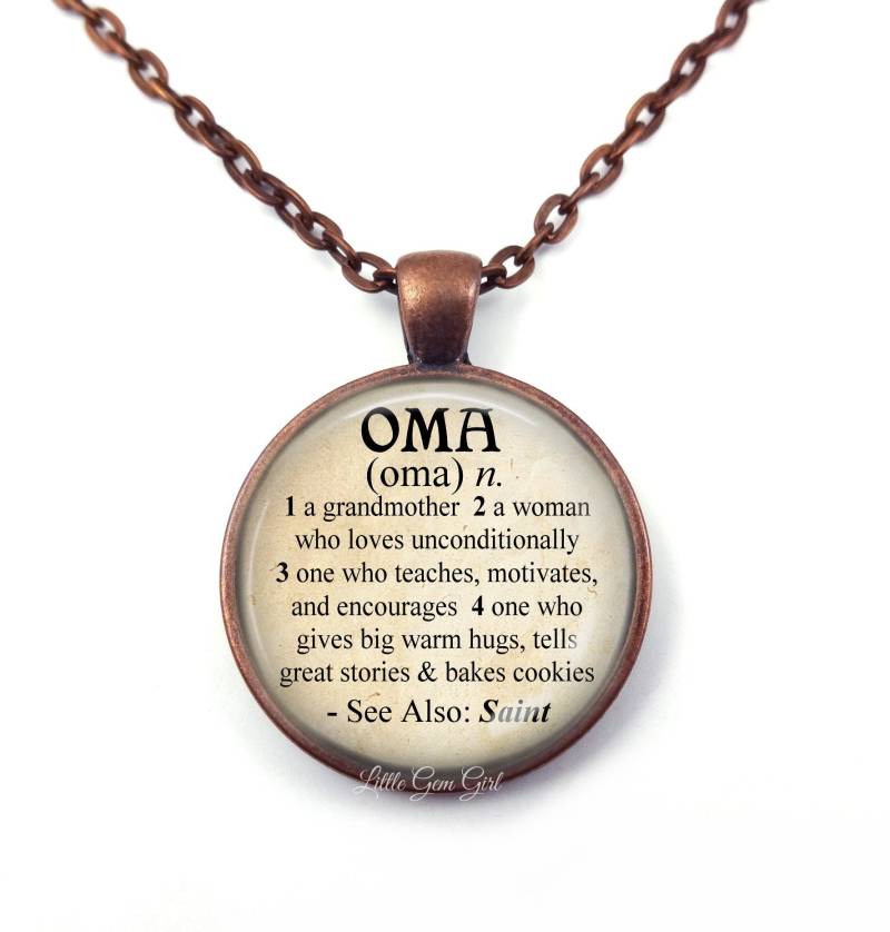 Oma Halskette Für Muttertag - Wörterbuch Definition Oder Schlüsselanhänger Charm 4 Metall Oberflächen Verfügbar von LittleGemGirl