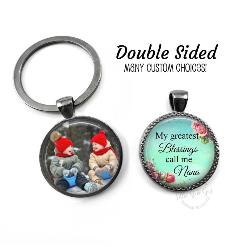 Personalisierte Halskette Oder Schlüsselanhänger Mit Foto Nana - Doppelseitiger Personalisierter Bildschmuck Meine Größten Segen Rufen Mich An von LittleGemGirl