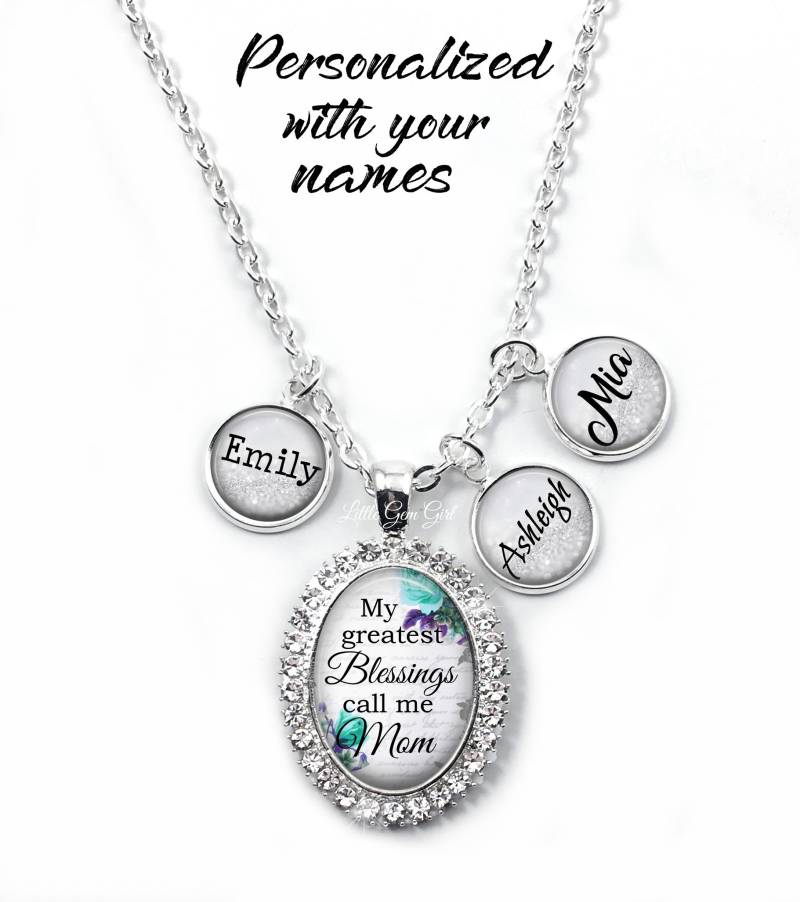 Personalisierte Name Charm Halskette Für Mama, Mimi, Oma, Nana, Etc - Individueller Enkel Anhänger in Silber Oval Strass von LittleGemGirl